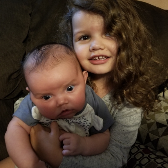 Meet your Posher, Desirae - Picture 2 of 5